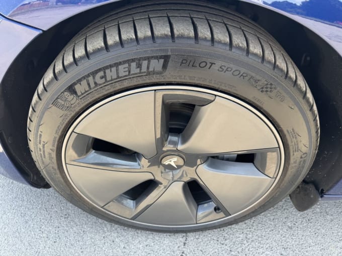 2025 Tesla Model 3
