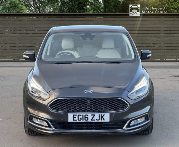 2025 Ford S-max