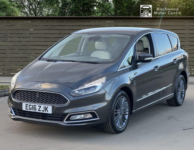 2025 Ford S-max