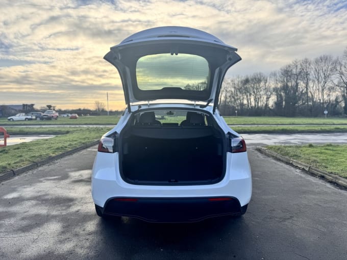 2025 Tesla Model Y