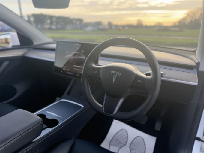 2025 Tesla Model Y