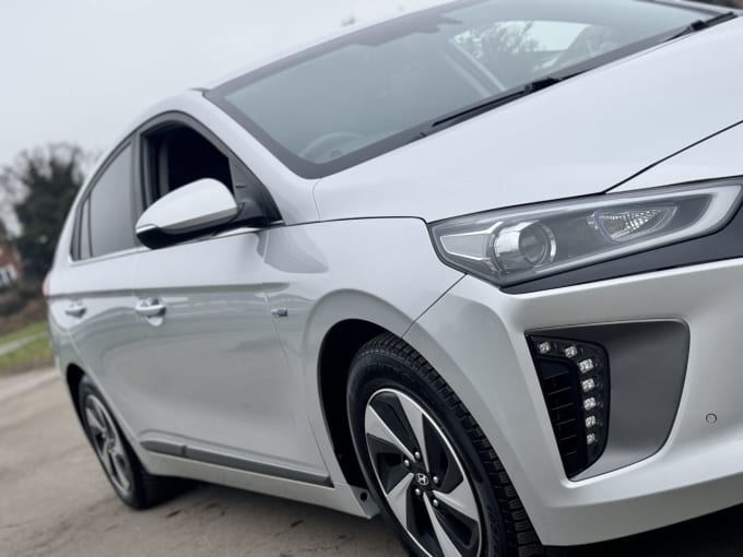 2025 Hyundai Ioniq