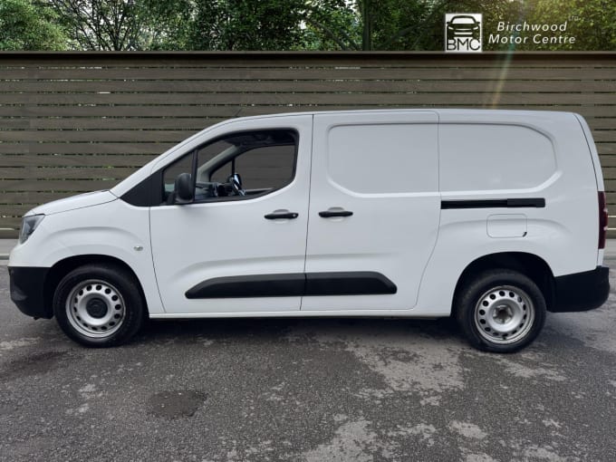 2025 Vauxhall Combo