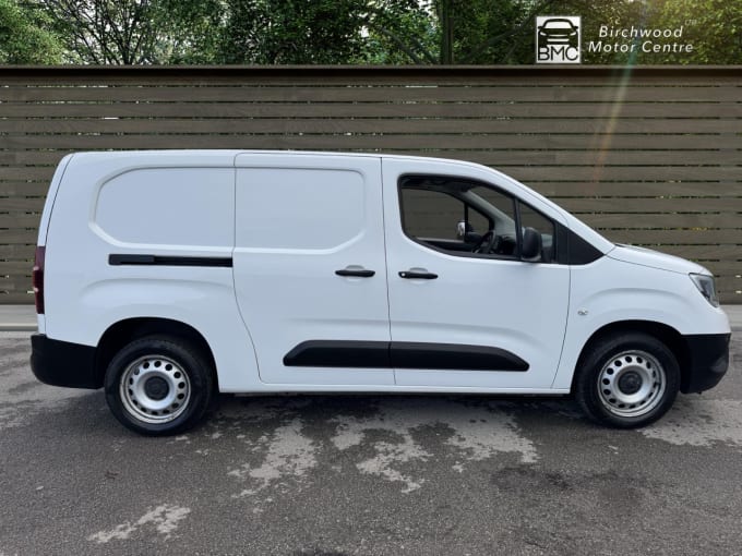 2025 Vauxhall Combo