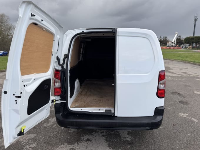 2025 Vauxhall Combo