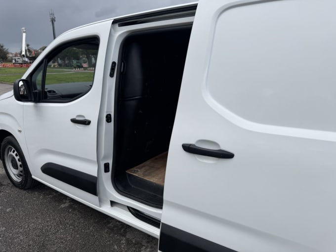 2025 Vauxhall Combo