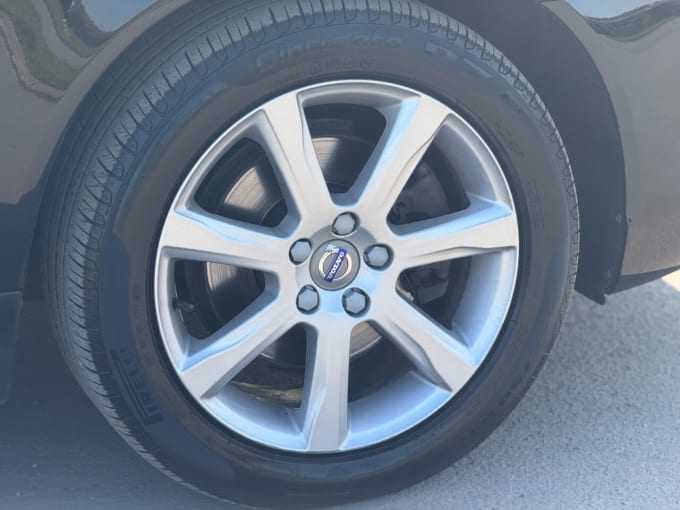 2025 Volvo V70
