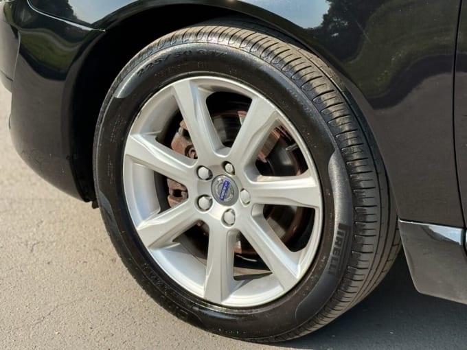 2025 Volvo V70
