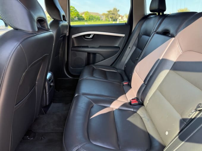 2025 Volvo V70