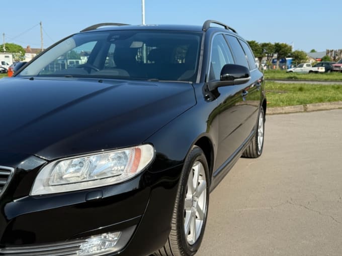 2025 Volvo V70