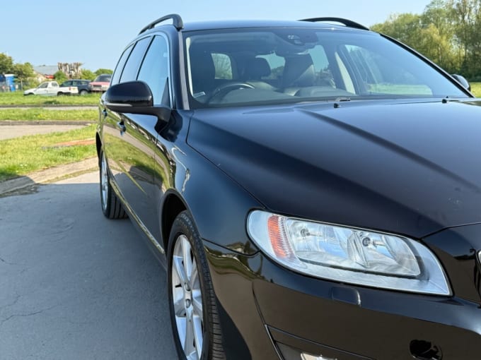2025 Volvo V70