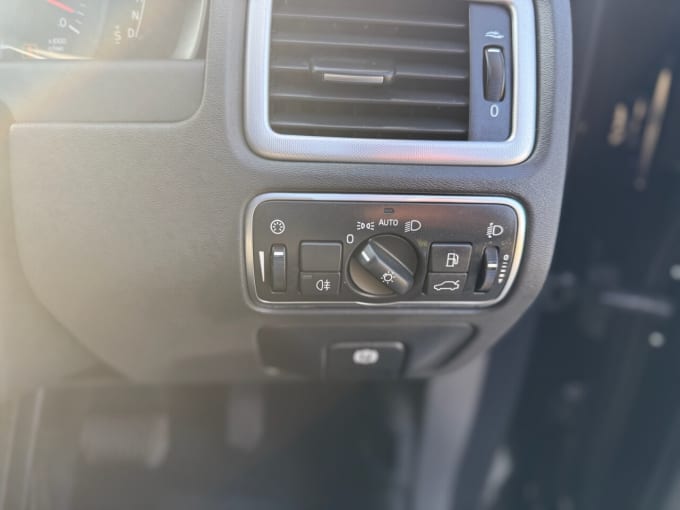2025 Volvo V70