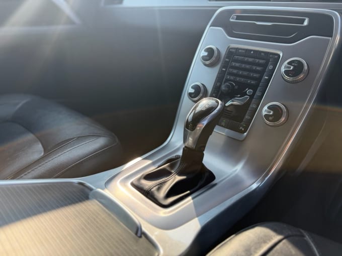 2025 Volvo V70