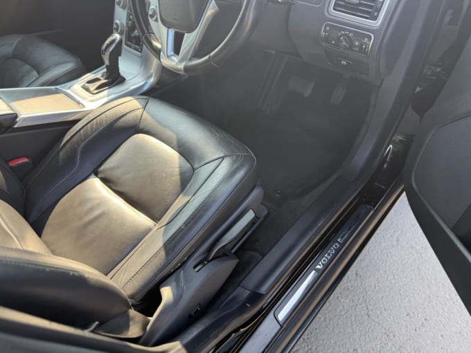 2025 Volvo V70