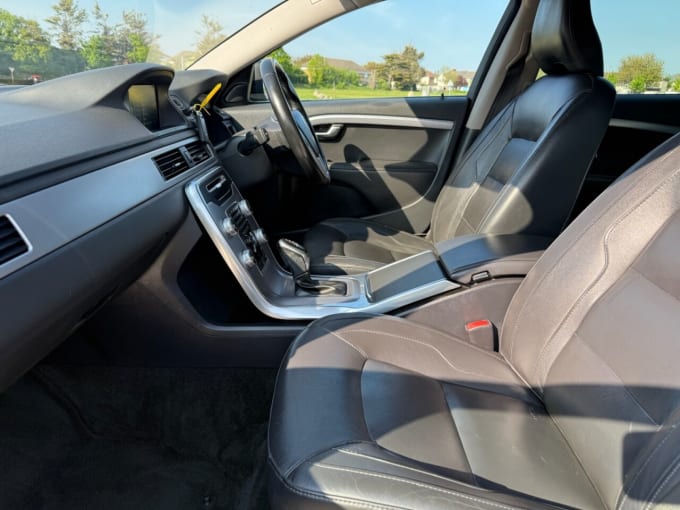 2025 Volvo V70