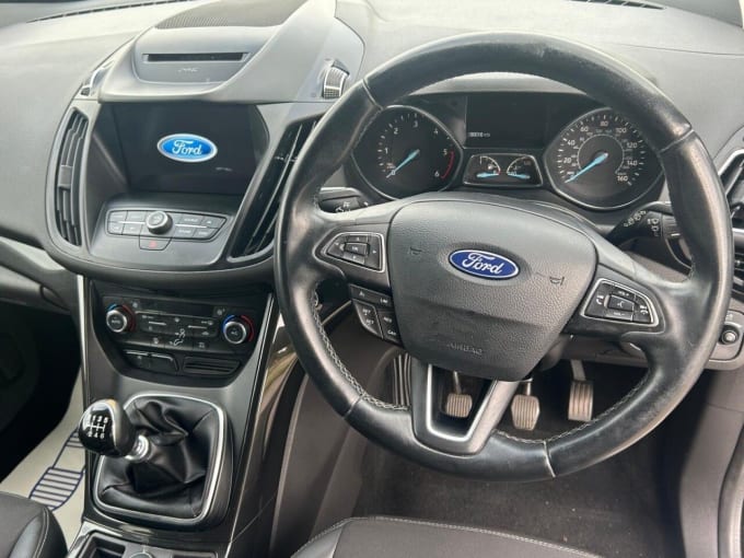 2025 Ford Kuga