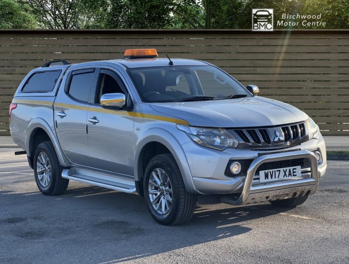 2025 Mitsubishi L200