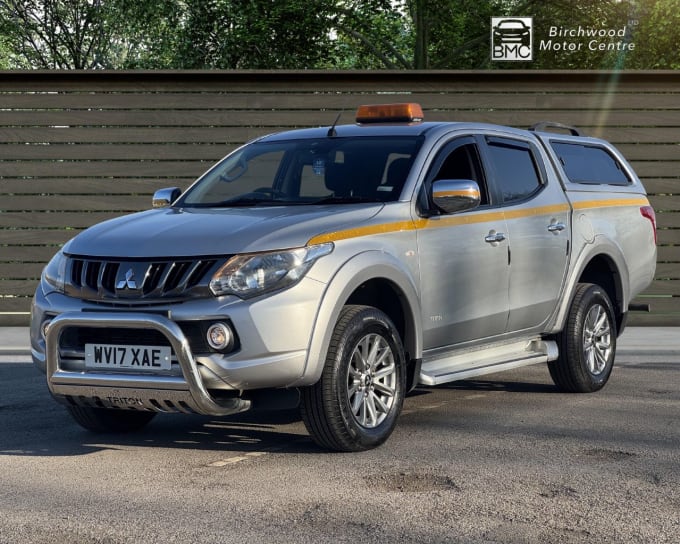 2025 Mitsubishi L200