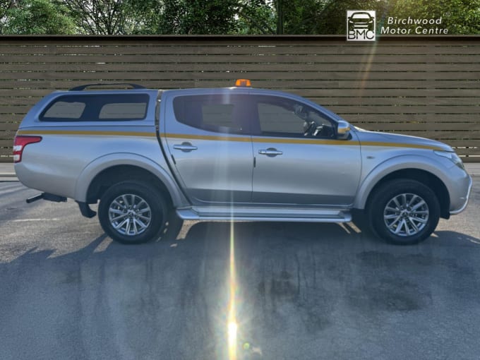 2025 Mitsubishi L200