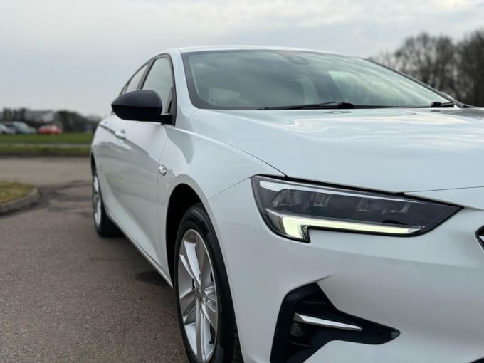 2025 Vauxhall Insignia