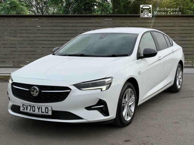 2025 Vauxhall Insignia