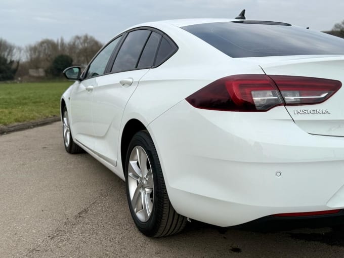 2025 Vauxhall Insignia