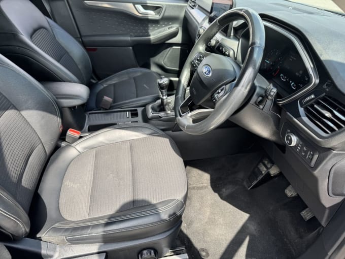 2025 Ford Kuga