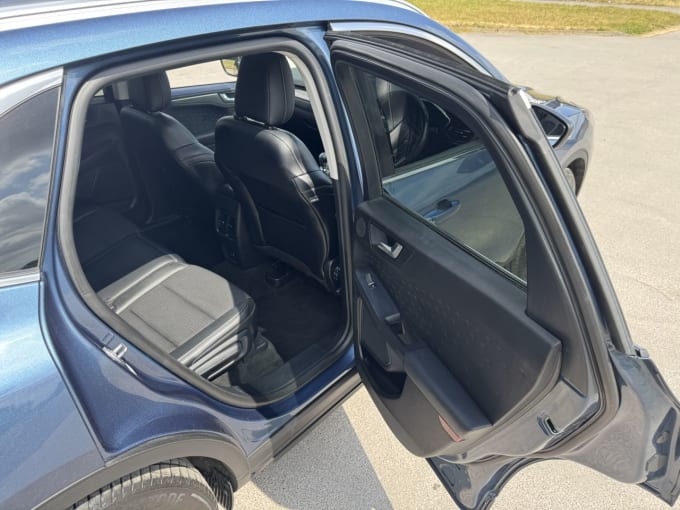 2025 Ford Kuga