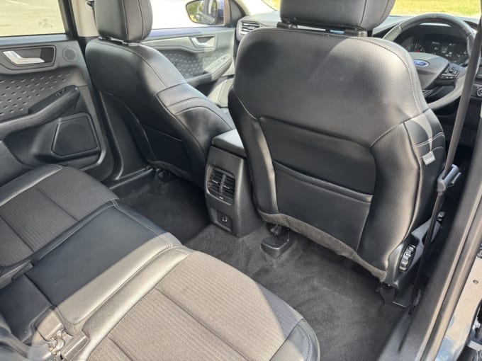 2025 Ford Kuga