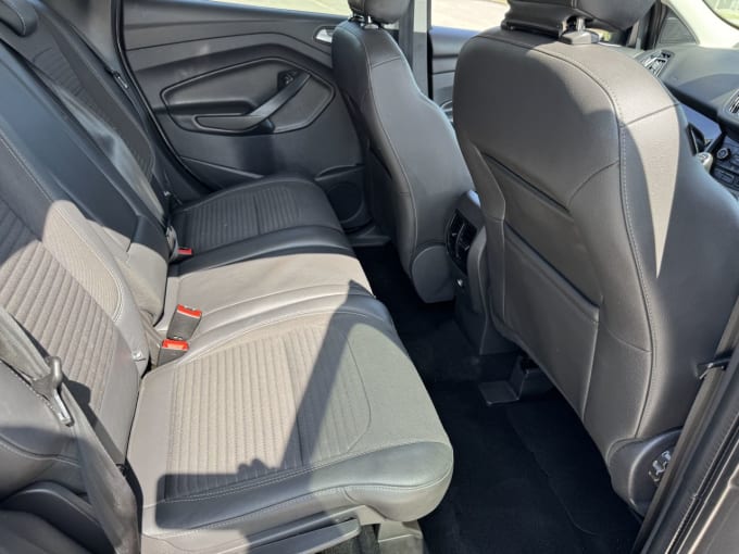 2025 Ford Kuga