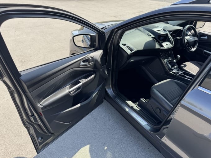 2025 Ford Kuga