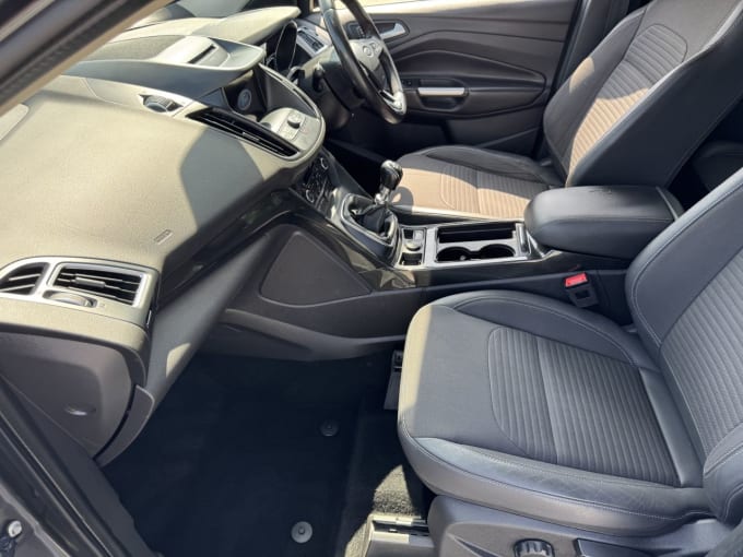 2025 Ford Kuga