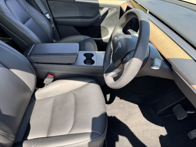 2025 Tesla Model Y