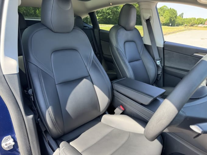 2025 Tesla Model Y
