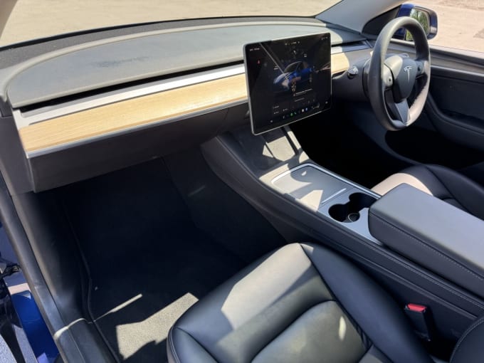 2025 Tesla Model Y