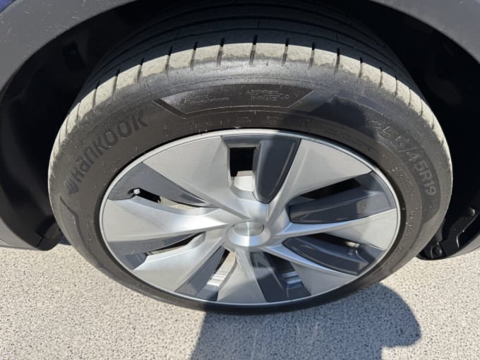 2025 Tesla Model Y