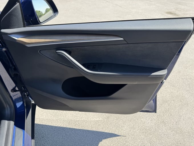 2025 Tesla Model Y
