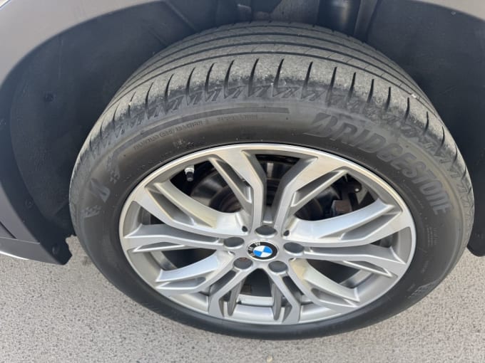 2025 BMW X1