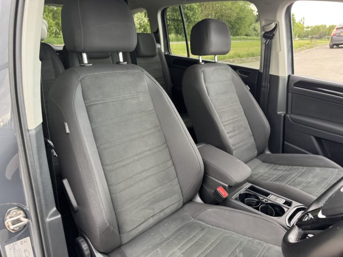 2025 Volkswagen Touran