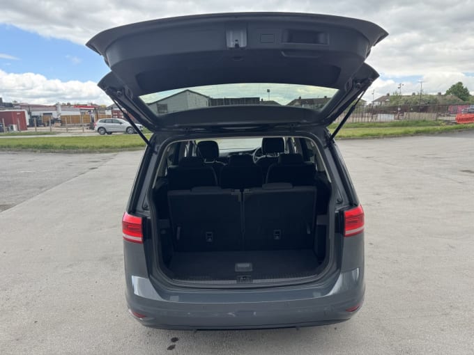 2025 Volkswagen Touran