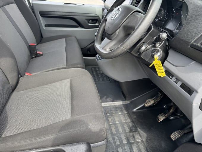 2025 Vauxhall Vivaro