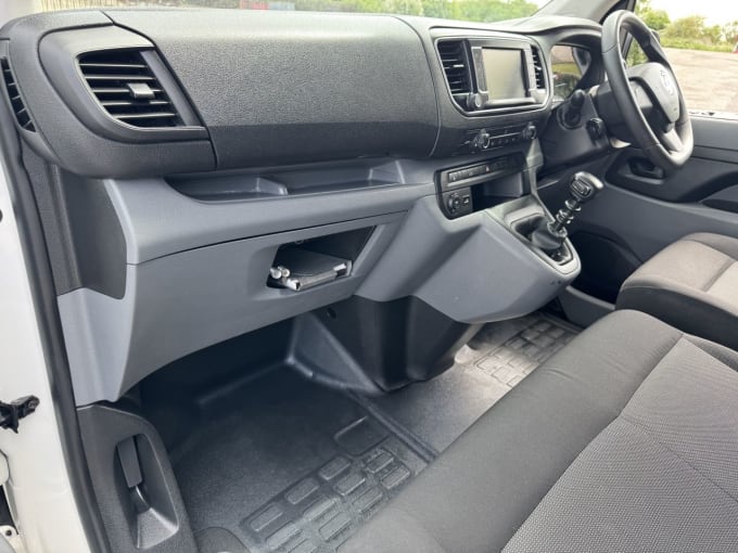 2025 Vauxhall Vivaro