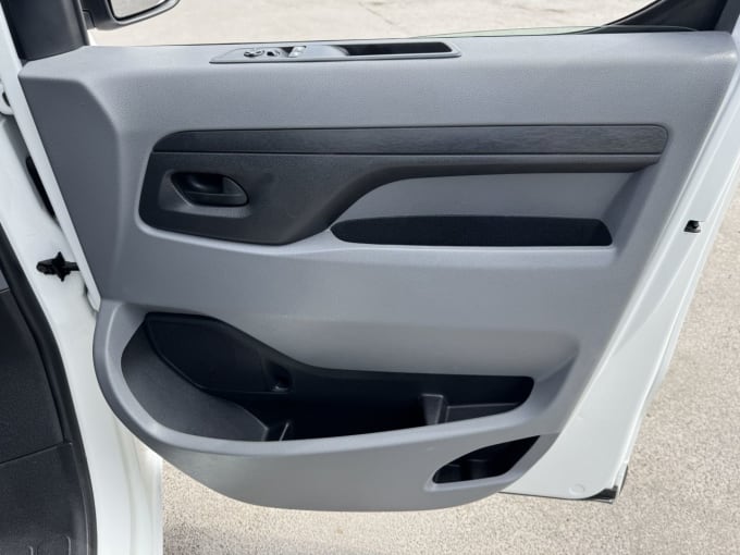 2025 Vauxhall Vivaro