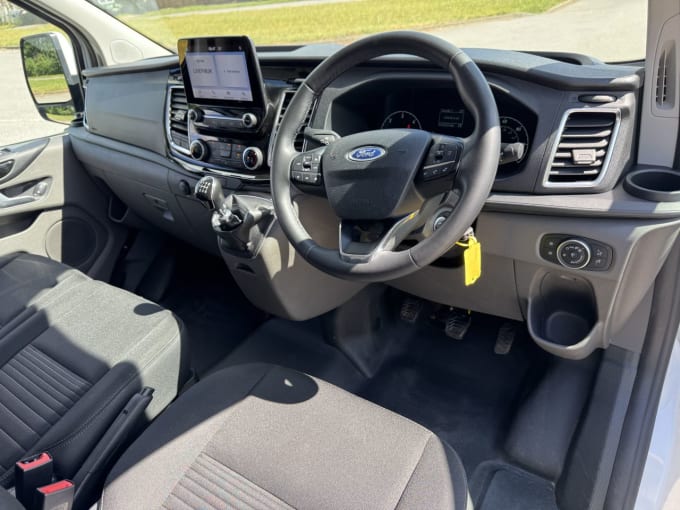 2025 Ford Transit Custom