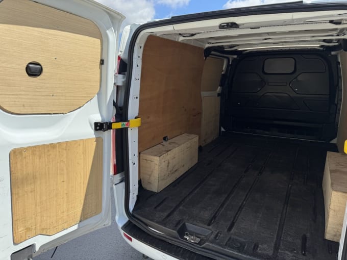 2025 Ford Transit Custom
