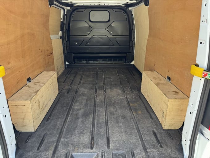 2025 Ford Transit Custom