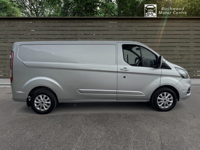 2025 Ford Transit Custom