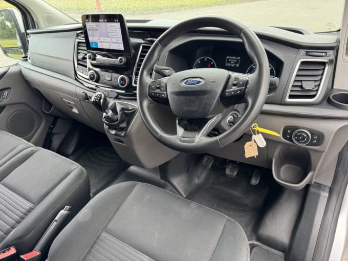2025 Ford Transit Custom