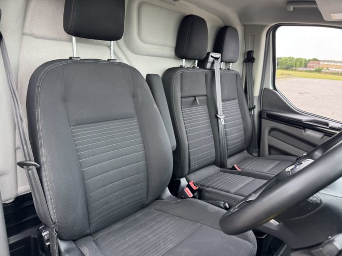 2025 Ford Transit Custom