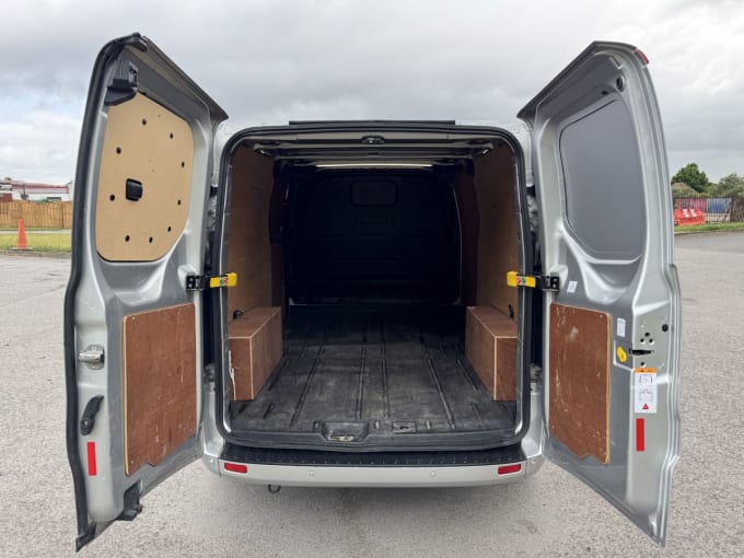 2025 Ford Transit Custom